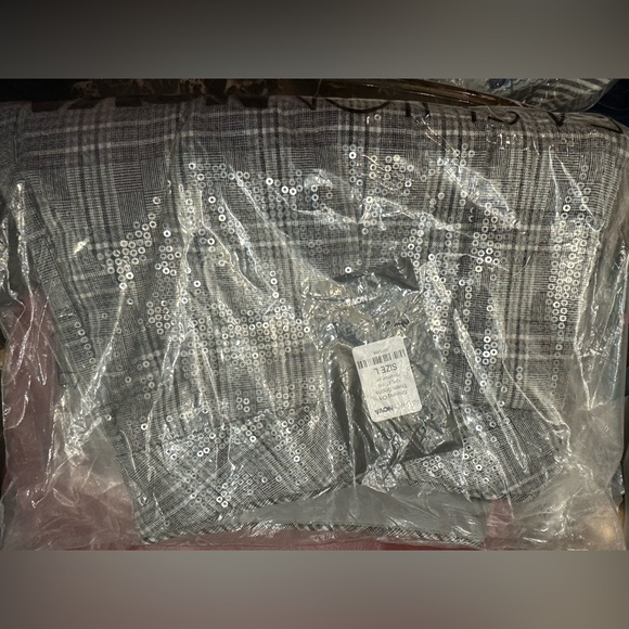 Woman sequins Bermuda shorts - Picture 3 of 3